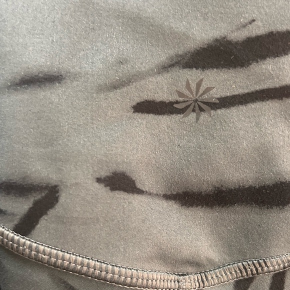 ATHLETA 7/8 Salutation legging - Picture 5 of 6